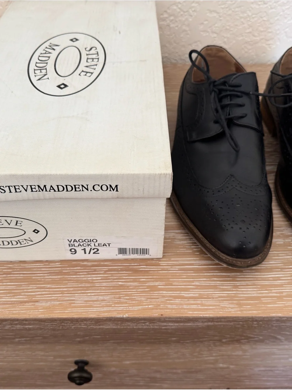 Steve Madden Black Leather Brogue Lace-Up Oxfords